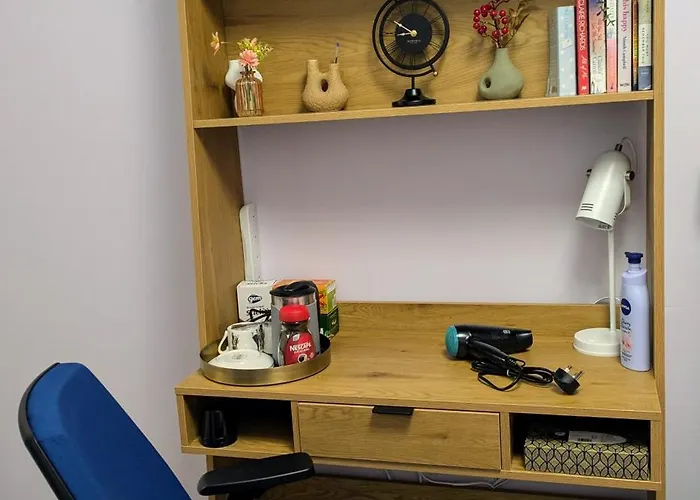 Budget Friendly King Room, 홈스테이